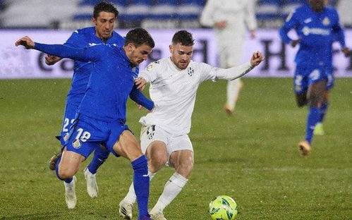 他在英超的 他在英超的