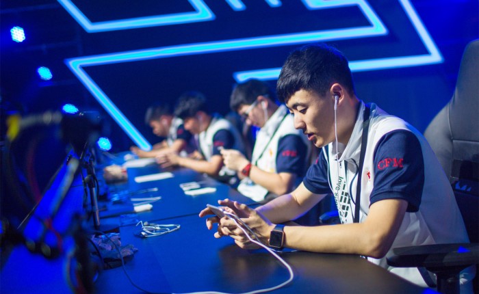 之间的情感 之间的情感